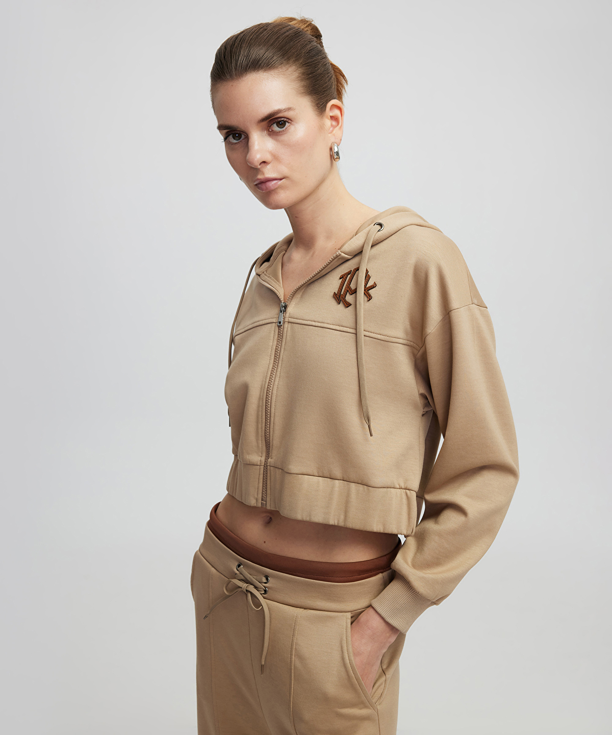 Monogram aplikeli sweatshirt - 1