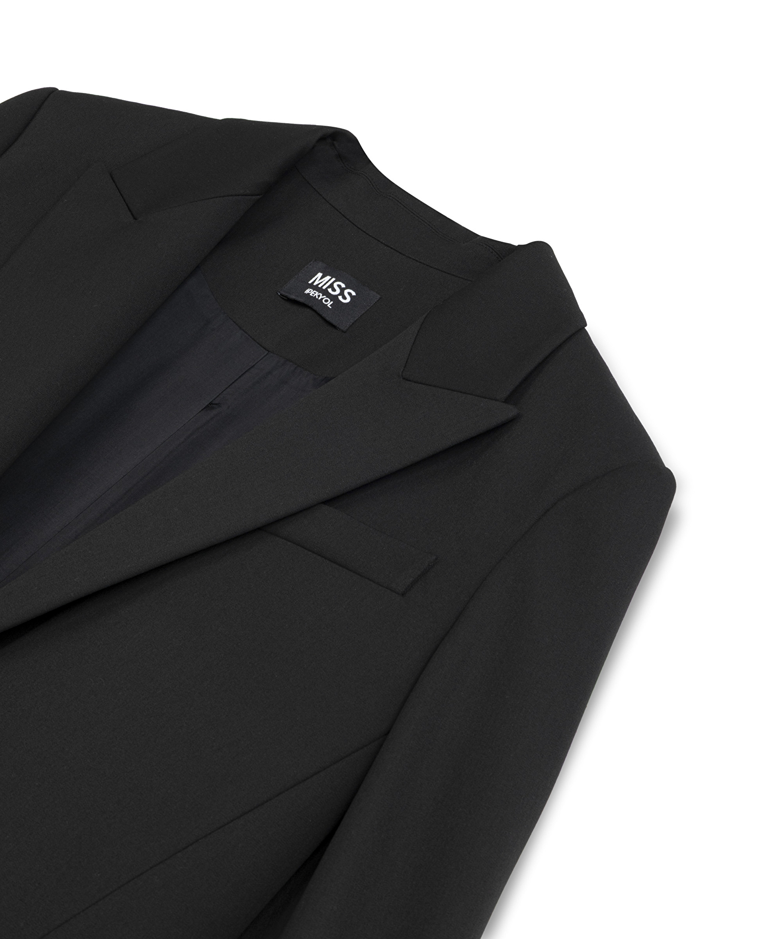 Siyah Vatkalı mono kapama blazer IW6250106001001 İpekyol