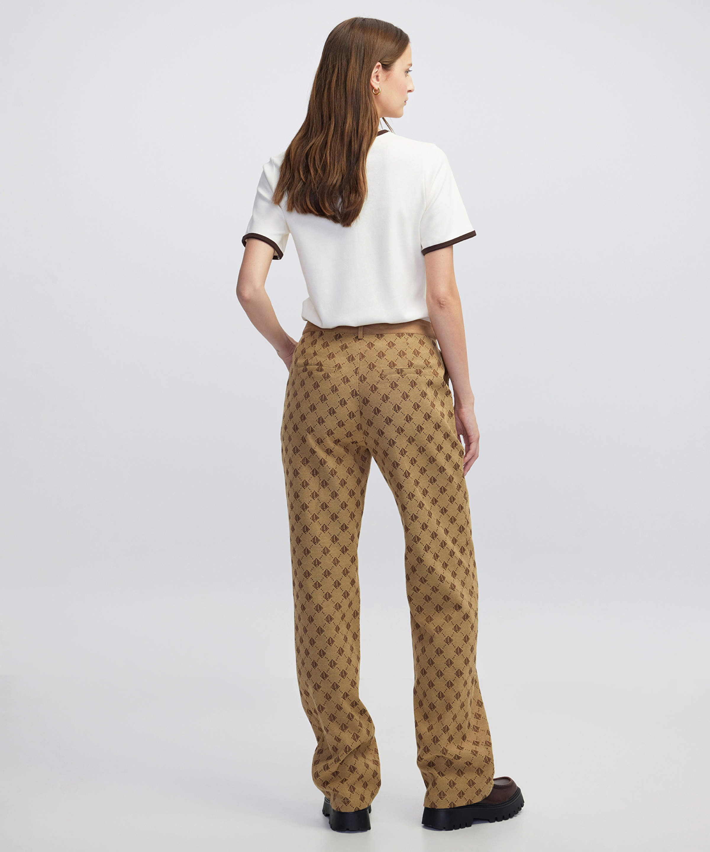 Monogram jakarlı pantolon_4