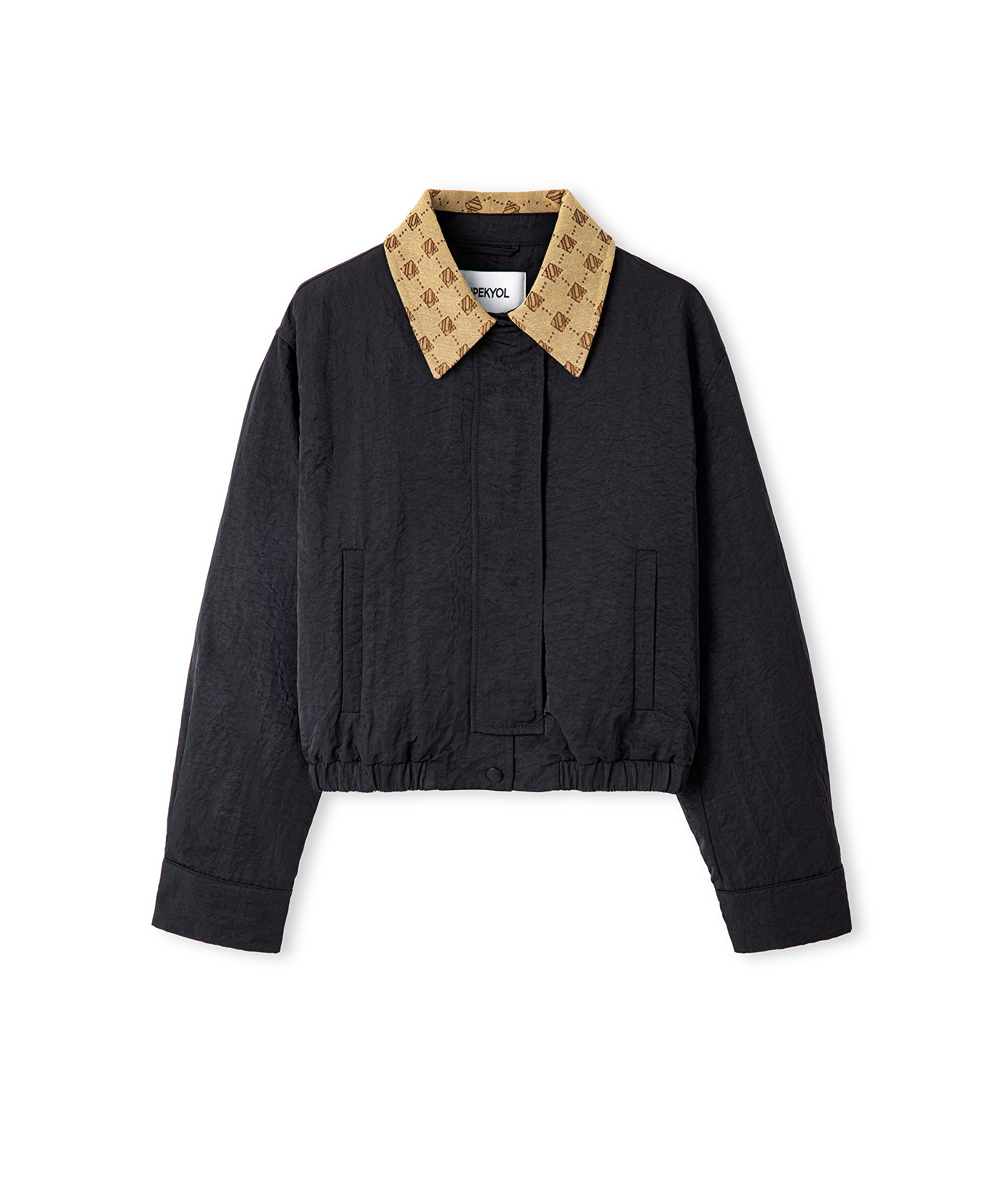 Monogram jakarlı mont_4