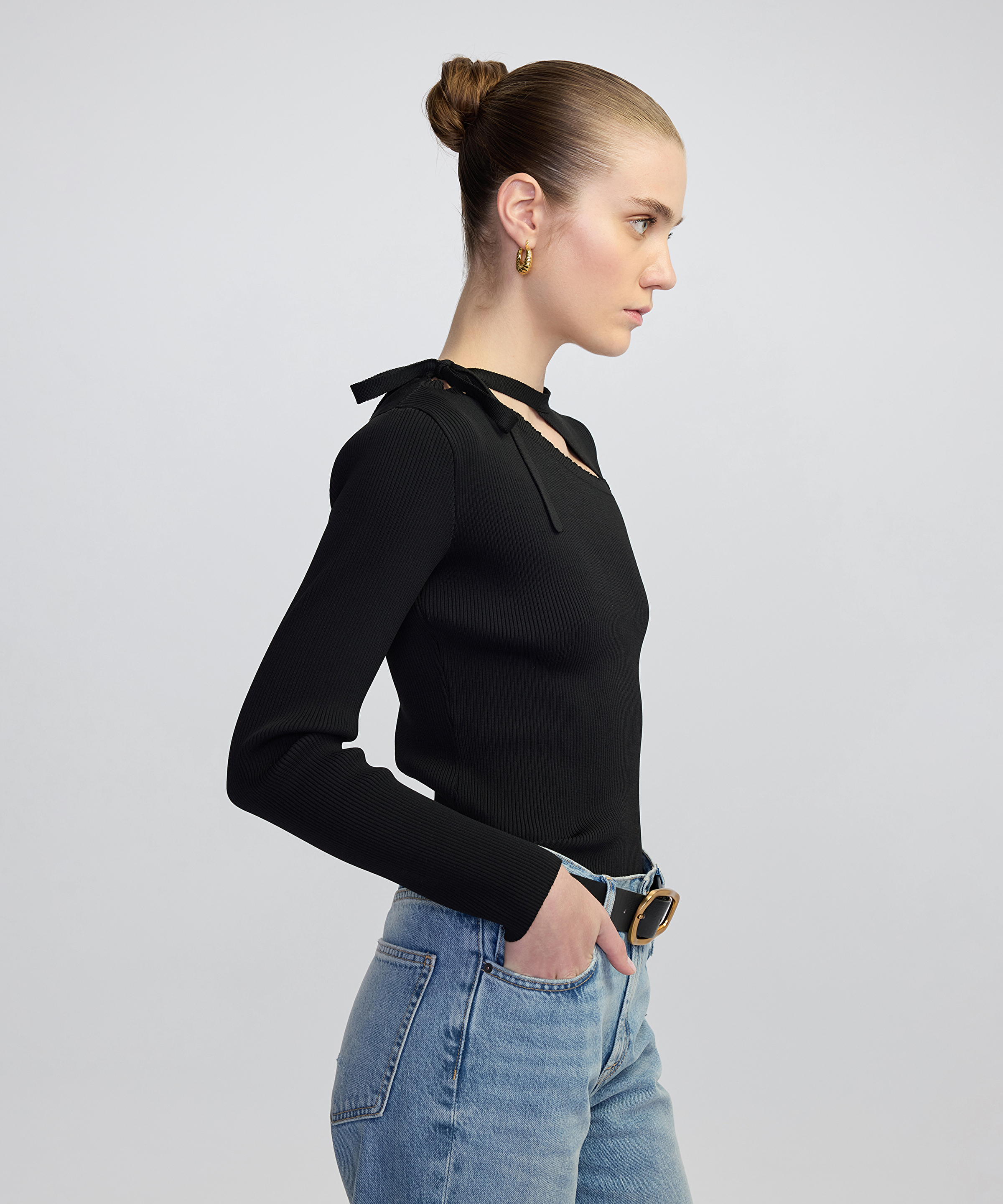 Yakası bağlamalı cutout triko_2