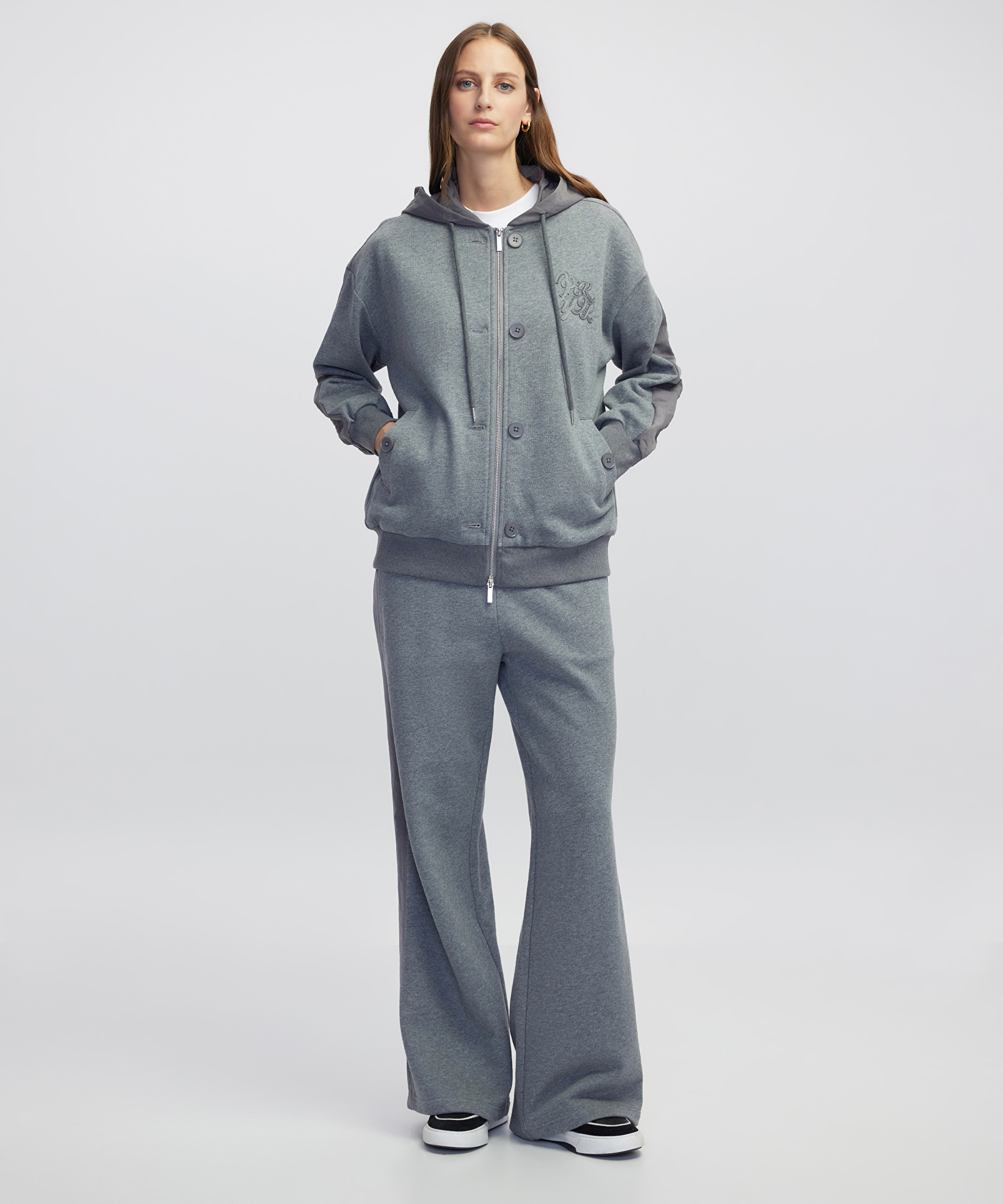 Düğme aksesuarlı sweatshirt_2