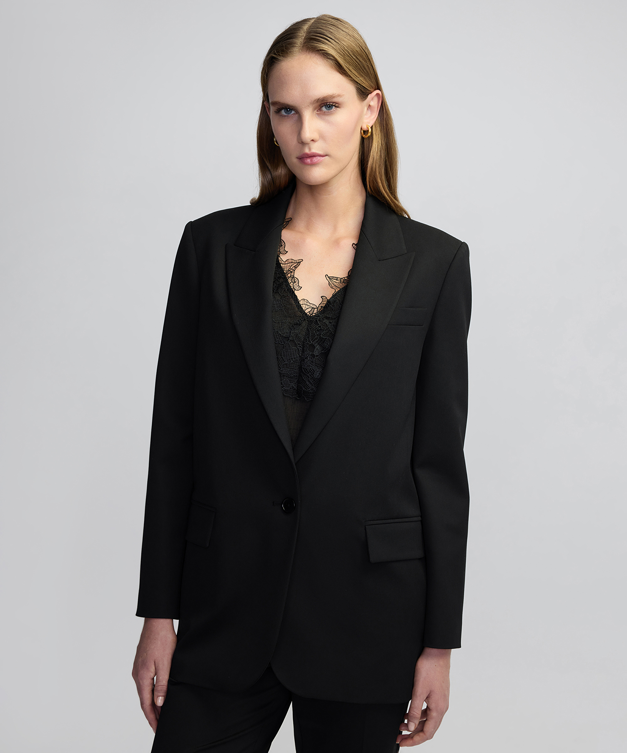Vatkalı mono kapama blazer
