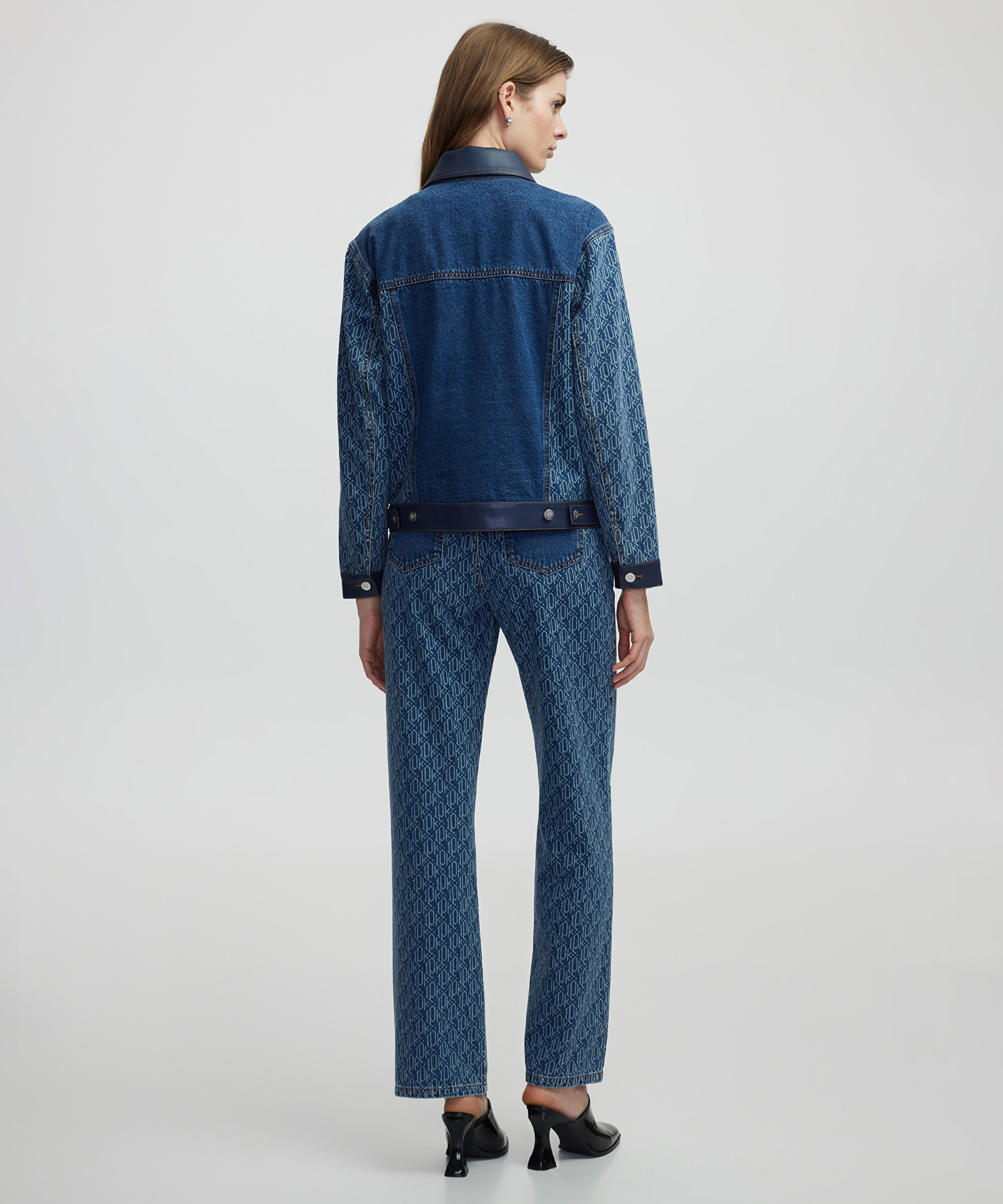 Monogram baskılı denim mont_3