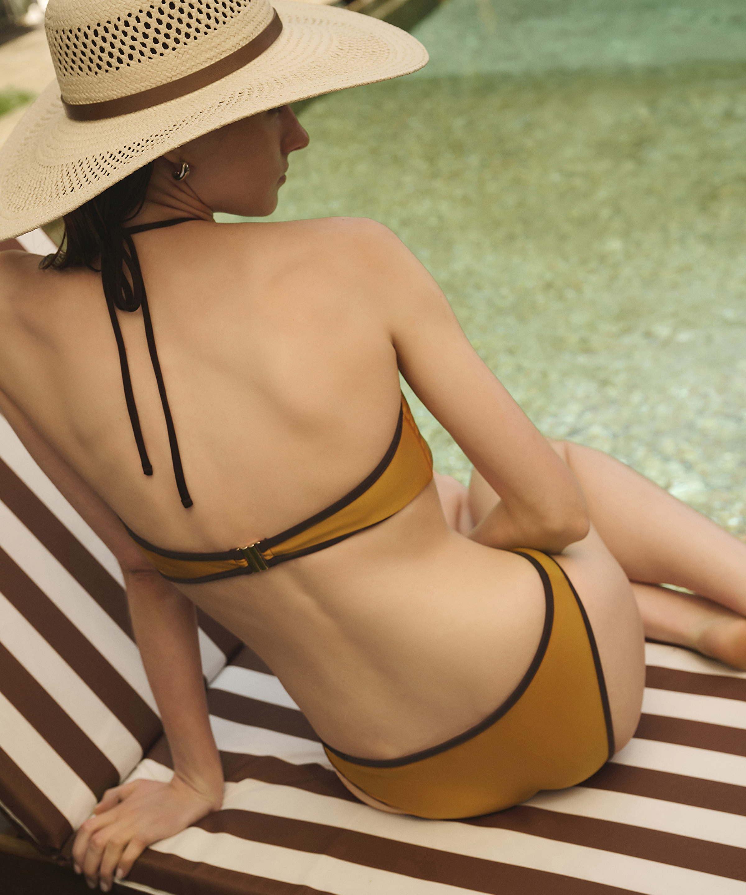 Boncuk aksesuarlı bikini seti_1