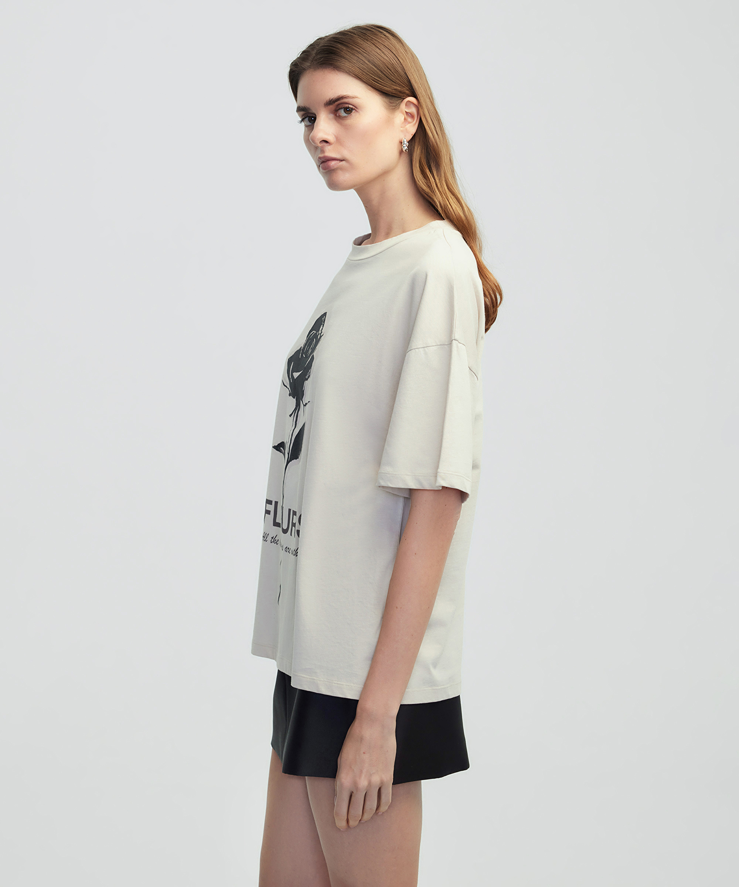 Çiçek baskılı oversize tişört_1