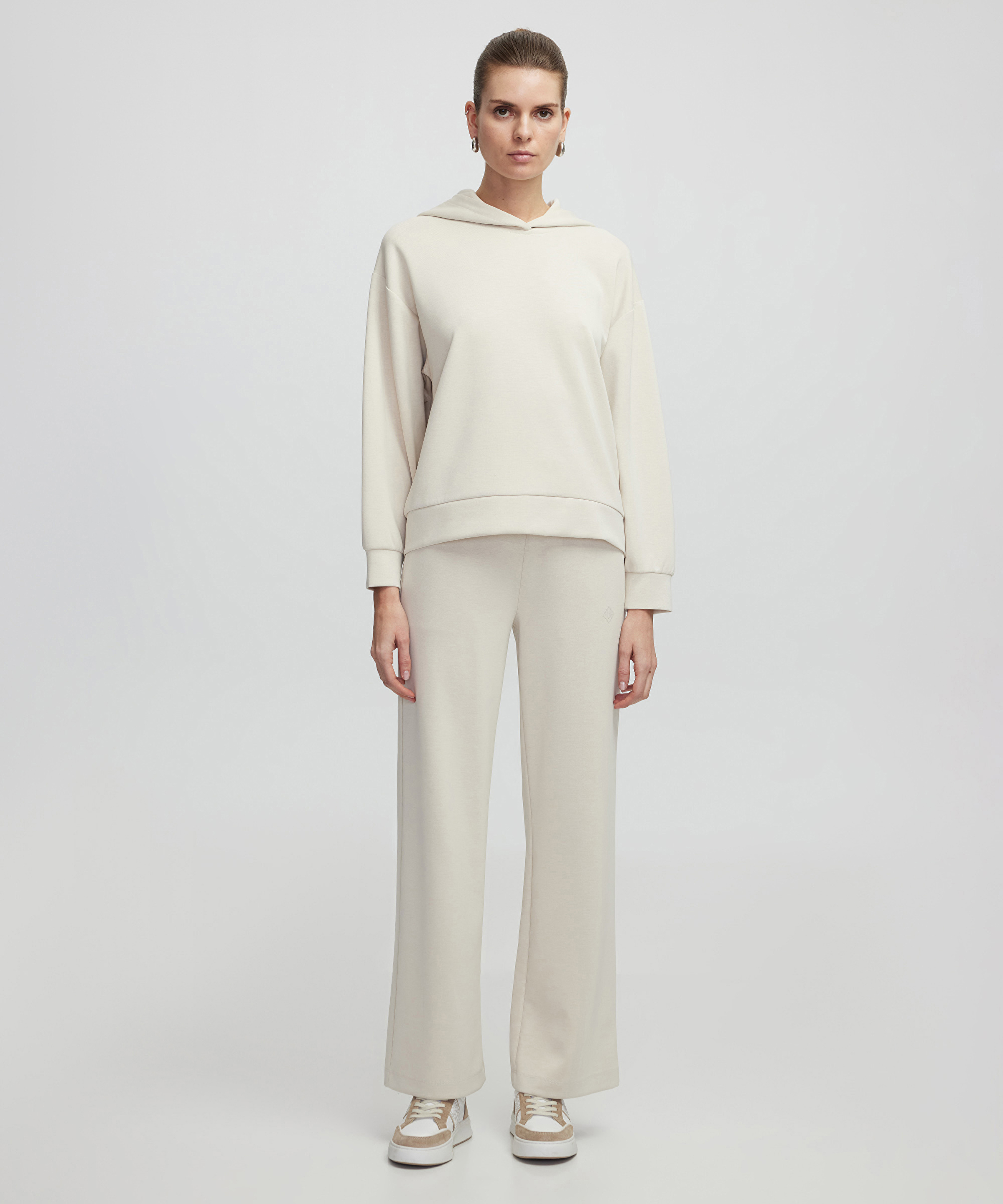 Kapüşonlu sweatshirt_1
