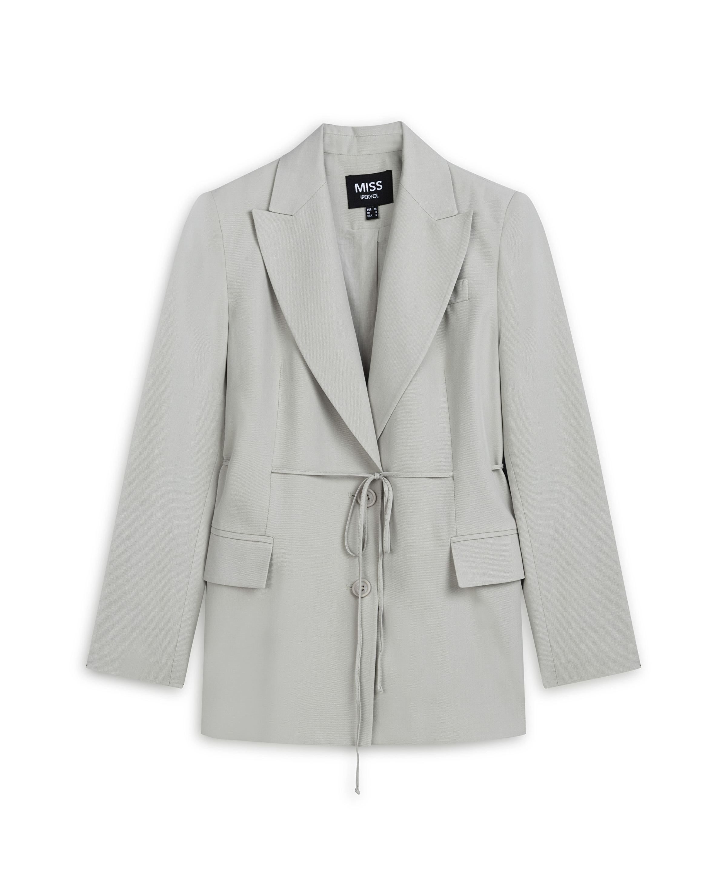 İnce kuşaklı vatkalı blazer_5