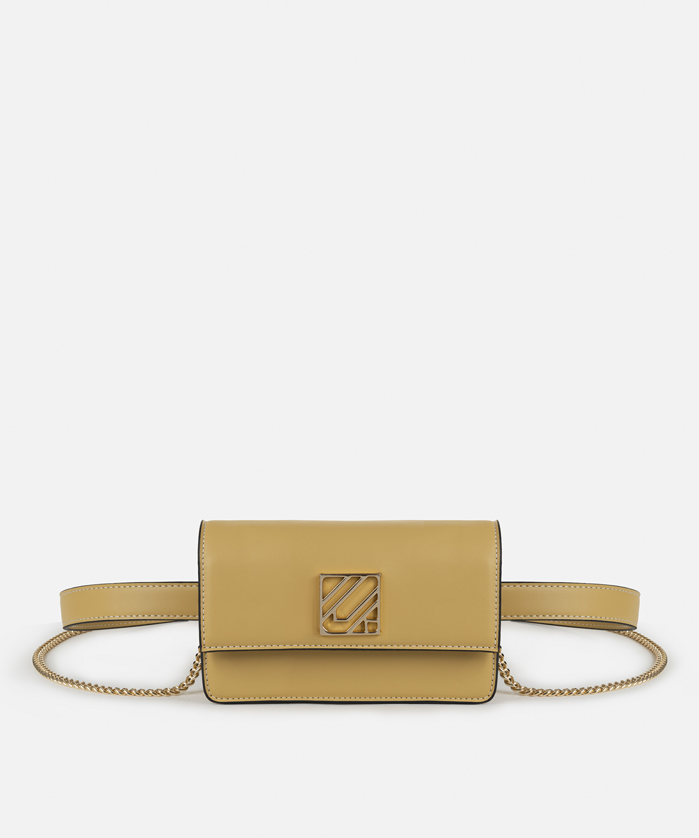 Metal monogram tokalı çanta