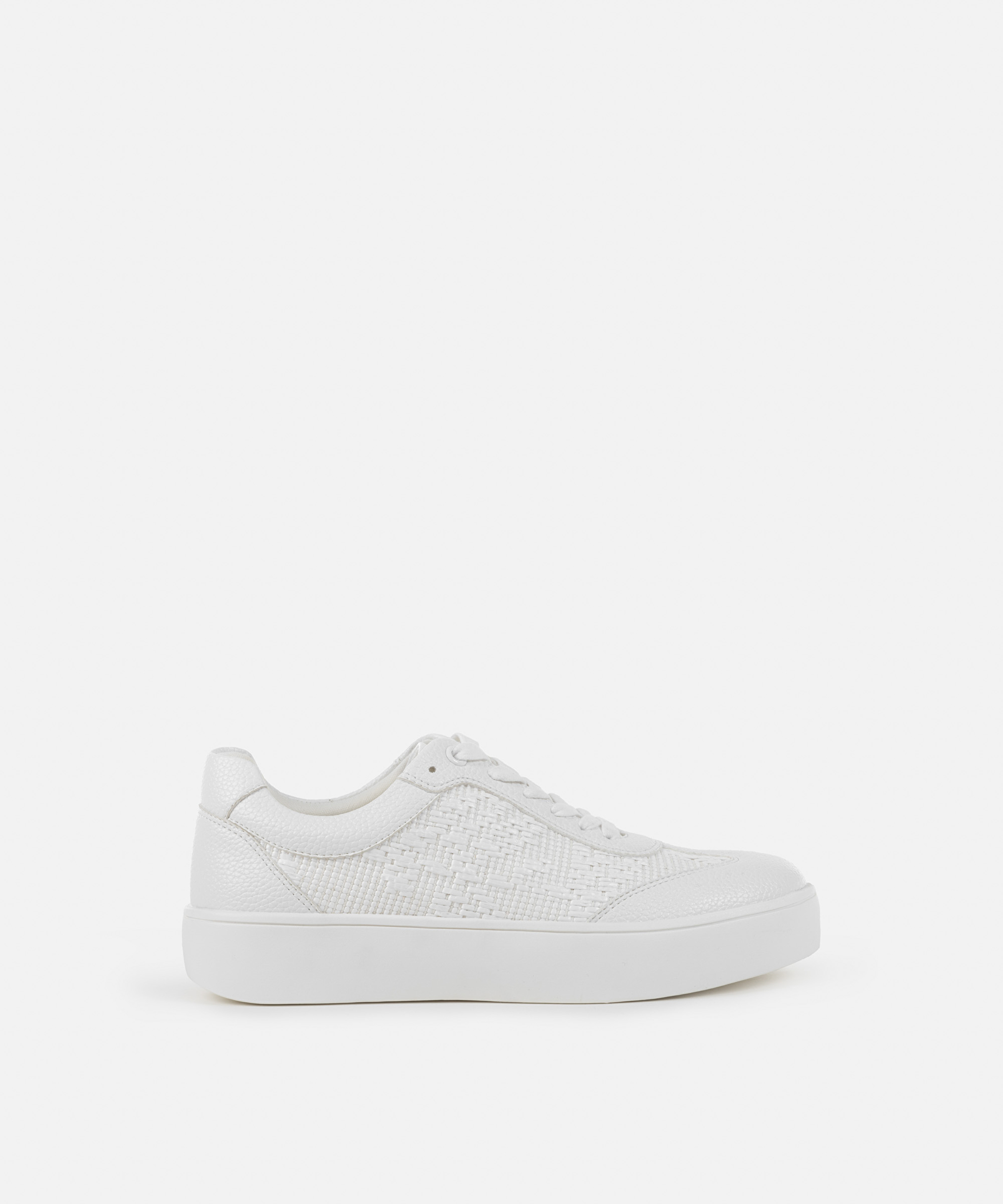 Kontrast dokulu sneaker
