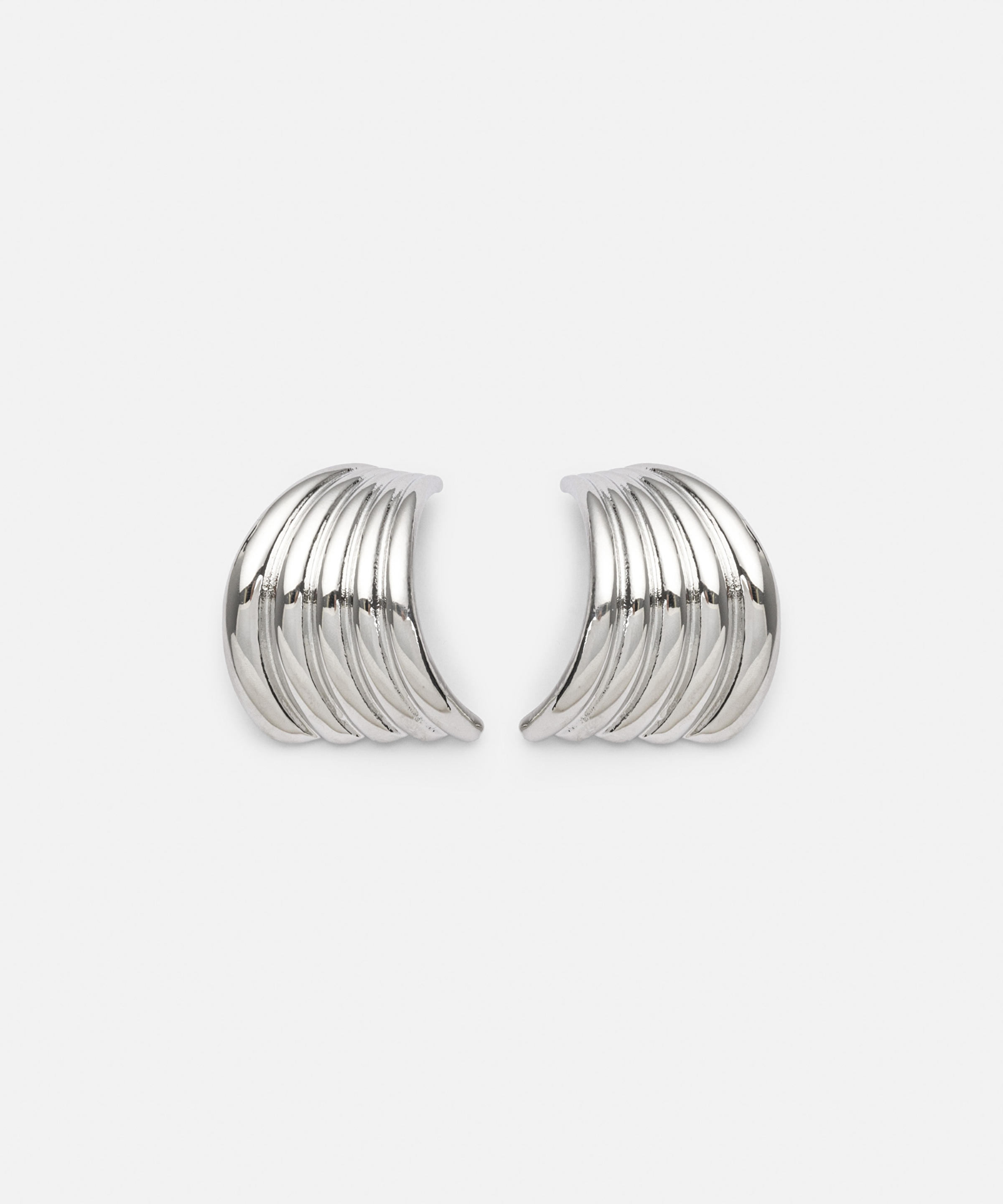 Dokulu metal küpe