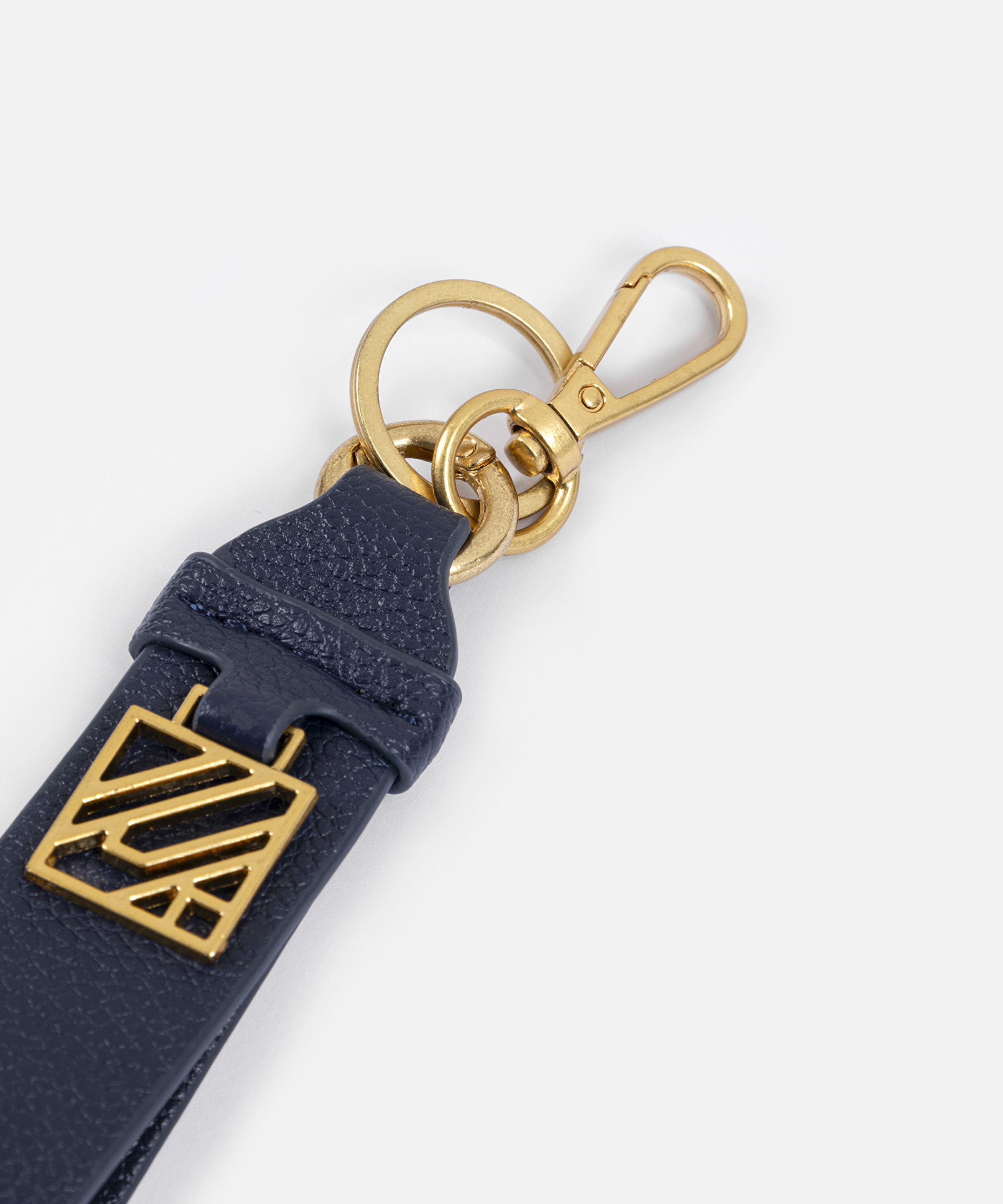 Monogram tokalı deri görünümlü anahtarlık_2