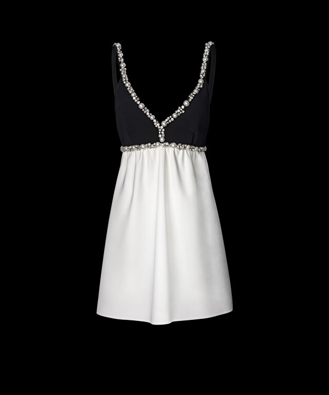 İnci ve taş işlemeli colorblock elbise