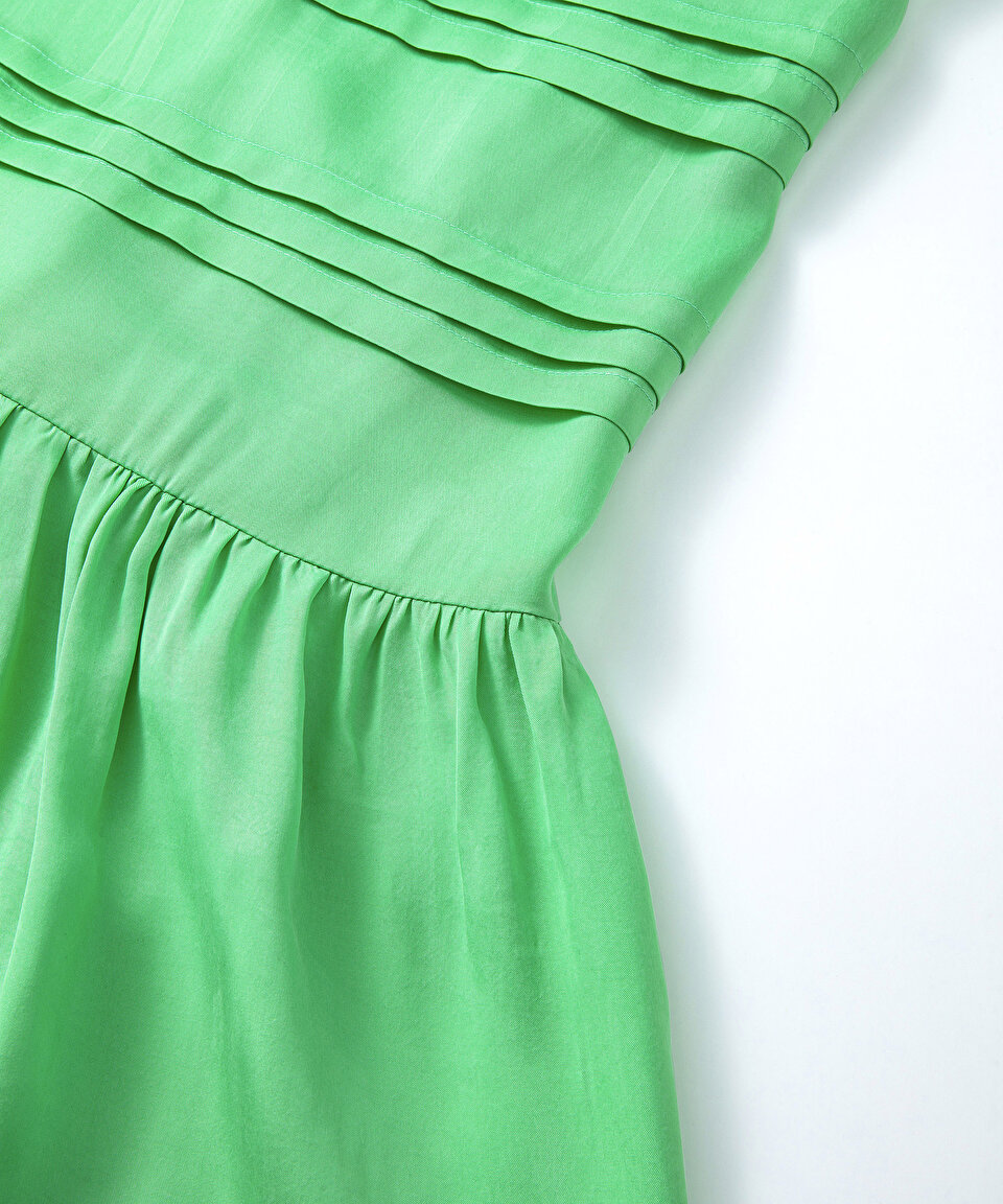 İpekyol Nervür şeritli cupro elbise. 2